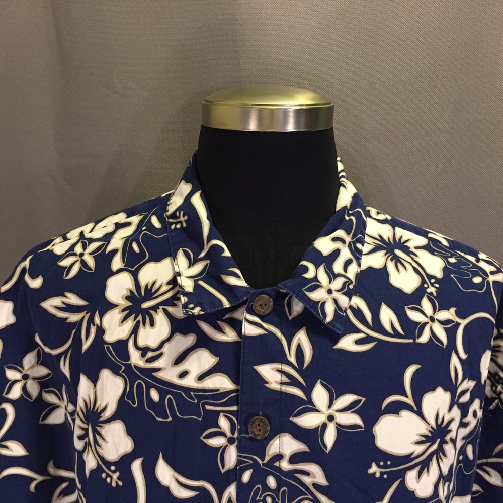 Hilo Hattie Hawaiian Shirt Blue and White